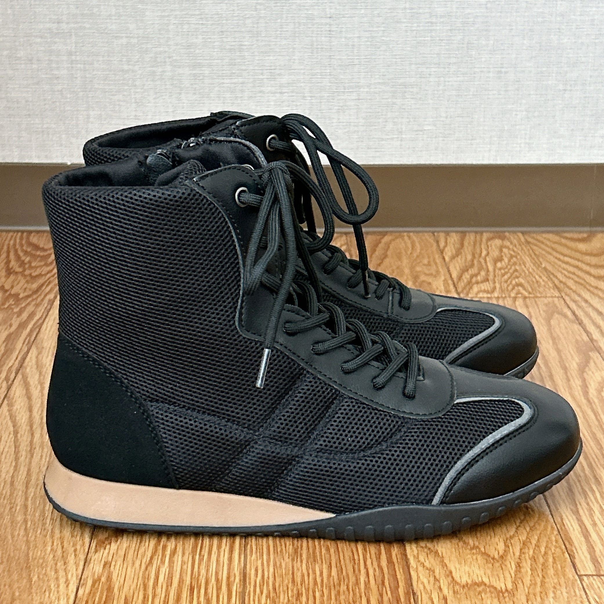 7500円→4990円はお得すぎん？ニコアンドの「レトロ風スニーカー」軽く