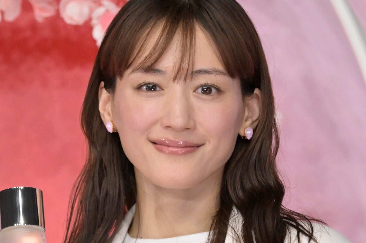 綾瀬はるかさん(時事通信フォト)