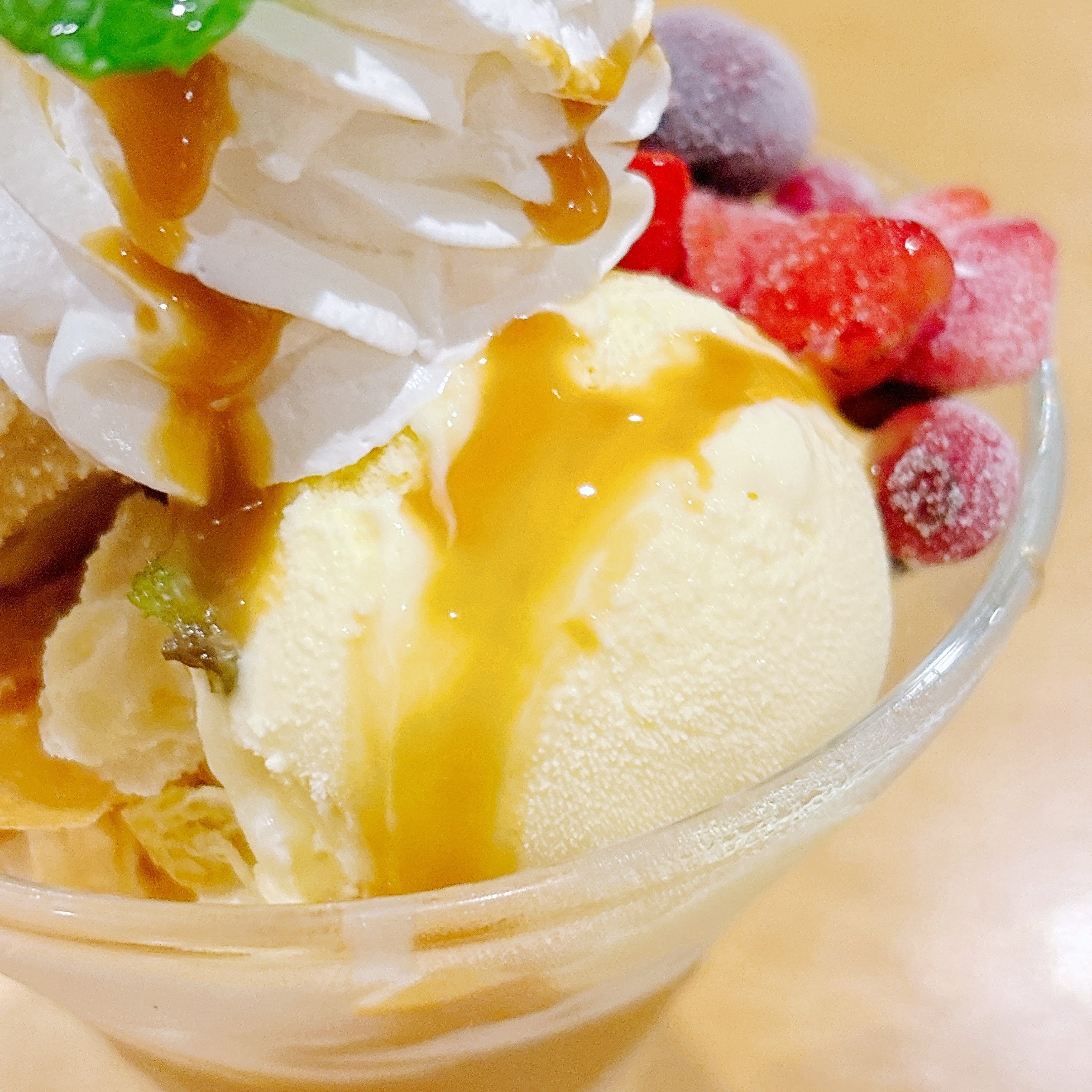 ココス】これが495円ってウソでしょ？コスパ最強の「てんこ盛りパフェ