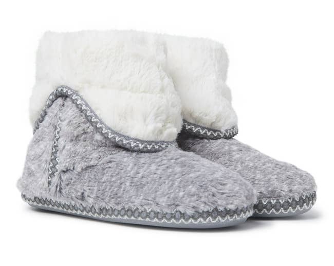 Cozy fleece bootie slippers with plush lining and stitch detailing, perfect for comfy indoor wear. Featured successful a buying article