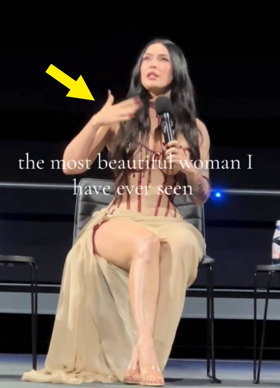 Megan Fox's Rare Appearance Has Fans Thirsty For More Megan Fox's Rare Appearance Has Fans Thirsty For More