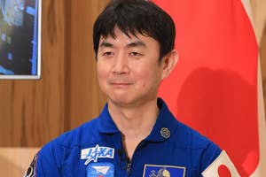 油井亀美也さん(時事)