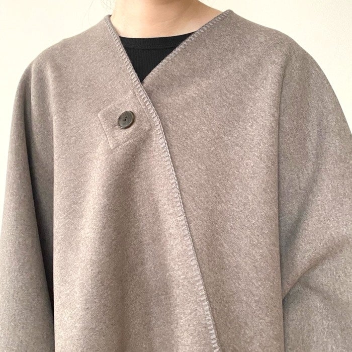 大幅値下げ！TOUJOURS トゥジュー　ベージュグレー 　ブランケットポンチョ 今使えるのに5990円→3990円でいいの…？ユニクロ×JWAの「高見え