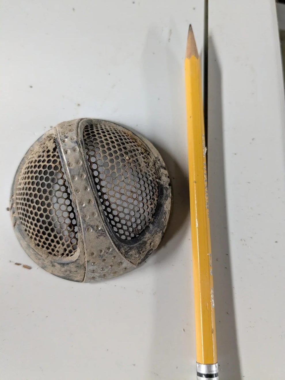 41 Weird Items Identified By People On The Internet