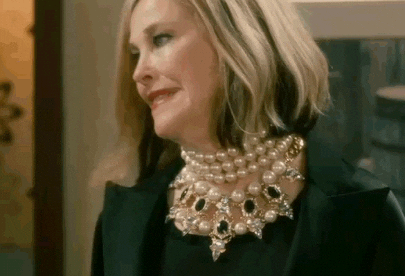 Hairstylists, What Ruins Our Hair Without Us Realizing?