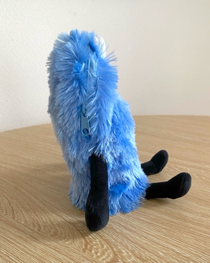 GU×スンスン】即完売するのも納得だわ！ふわふわ素材の「激かわポーチ