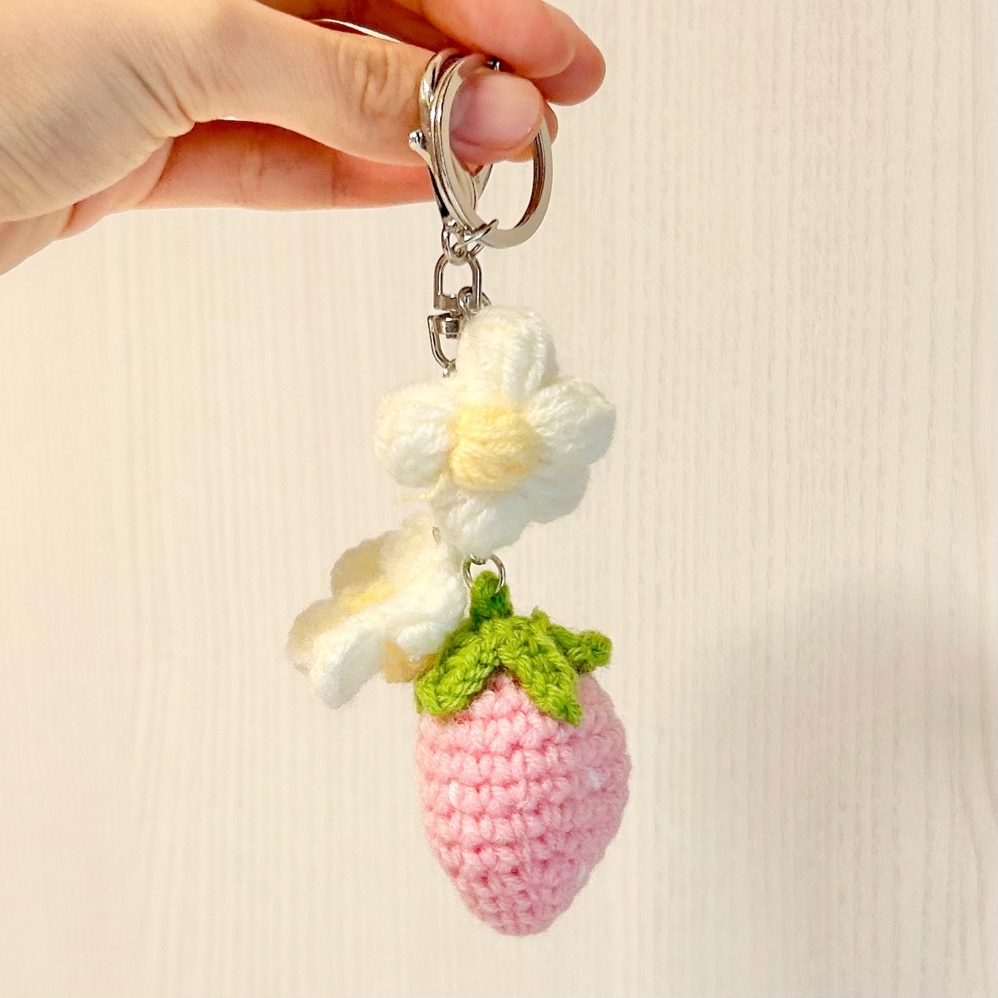 デコパージュꔛ‬ꕤインテリア雑貨♡回転式収納ケース♡うさぎ苺♡小物入れ♡ガーデン デコパージュꔛꕤインテリア雑貨♡回転式収納ケース♡うさぎ苺♡小物