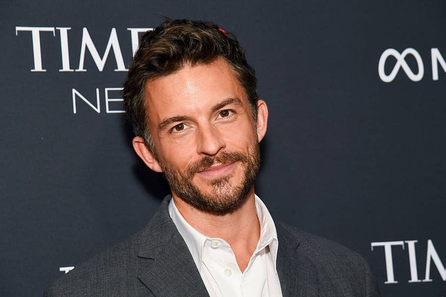 Jonathan Bailey's Hilarious Reaction To Being Named People's First Gay Sexiest  Man Alive