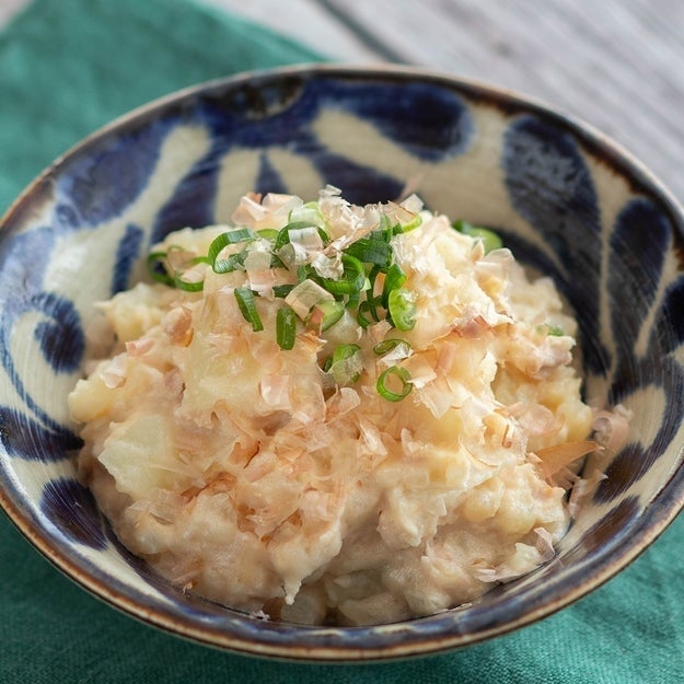 ポテサラはめんつゆで作ると超ウマいぞ】家族が秒で完食する簡単副菜