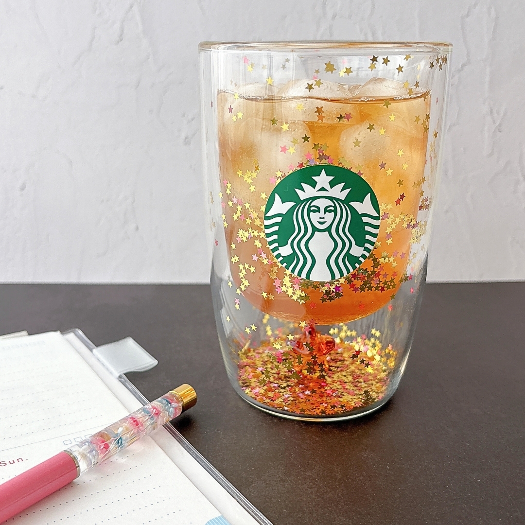 待って、スタバの「限定グラス」が鬼カワイイんだけど…！キラキラと