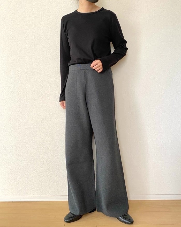 ユニクロの「3990円→1990円パンツ」が楽ちんすぎて手放せない！は