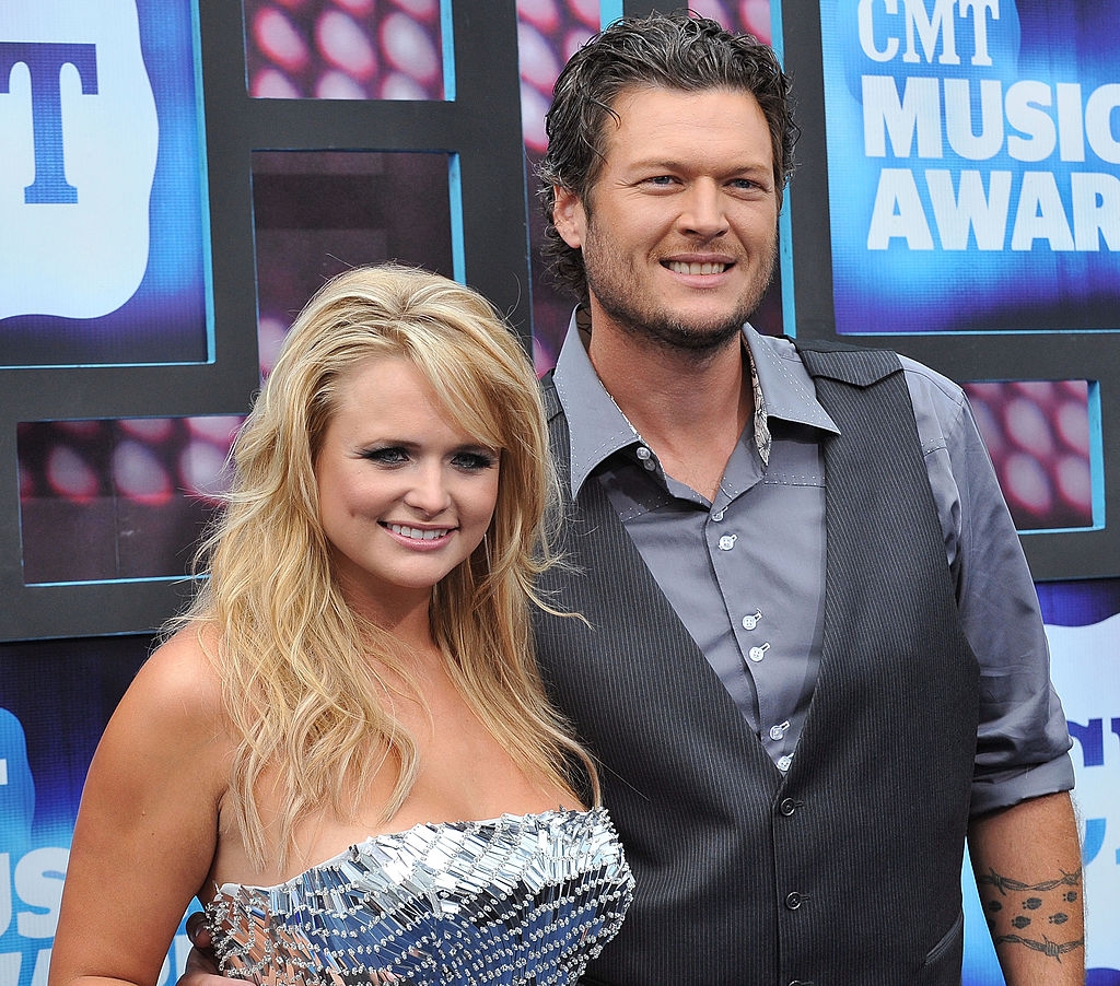 Shelton and Lambert astatine the CMT awards