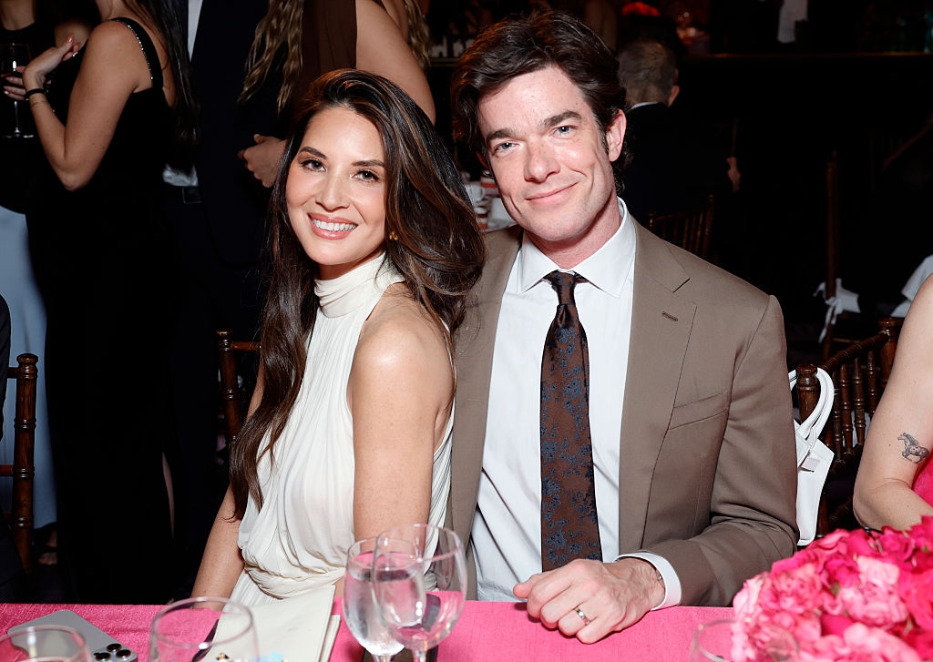 Munn and Mulaney astatine an event