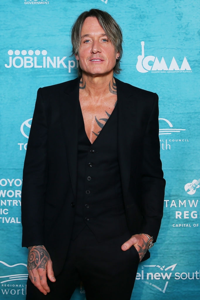 Keith connected a reddish carpet