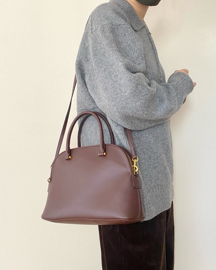 ハイブランドみたいな高級感！ZARAの「高見えバッグ」見た目以上に収納