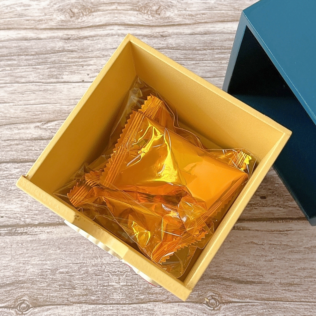 やっぱすぐ完売したか…。カルディの「クリスマス限定おかし」小物入れ