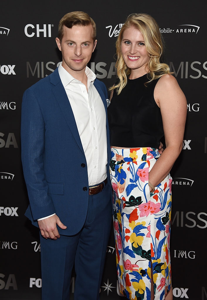 Ned and Ariel astatine an event