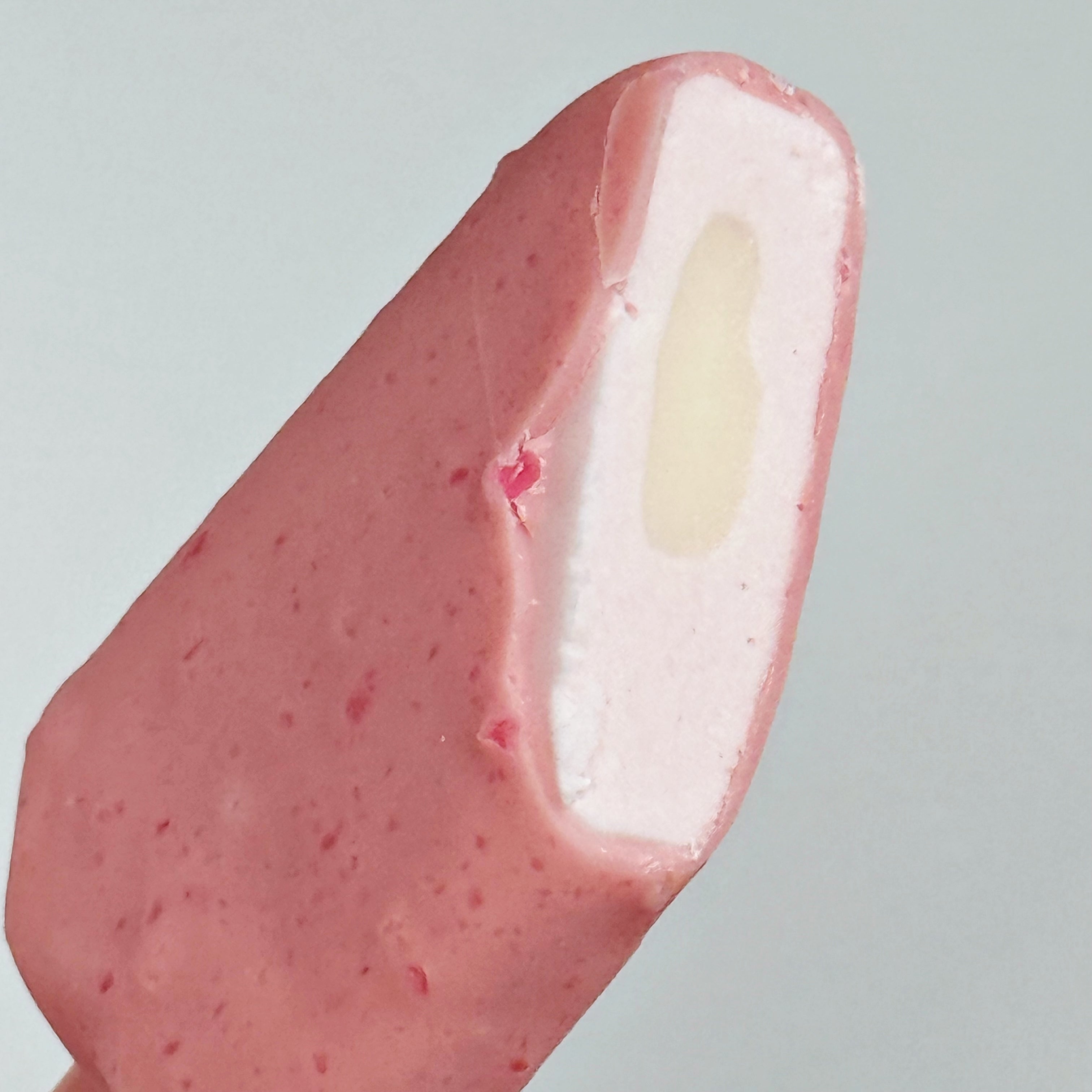 甘酸っぱくてミルキー！セブンの「サクマ製菓 いちご みるくアイスバー
