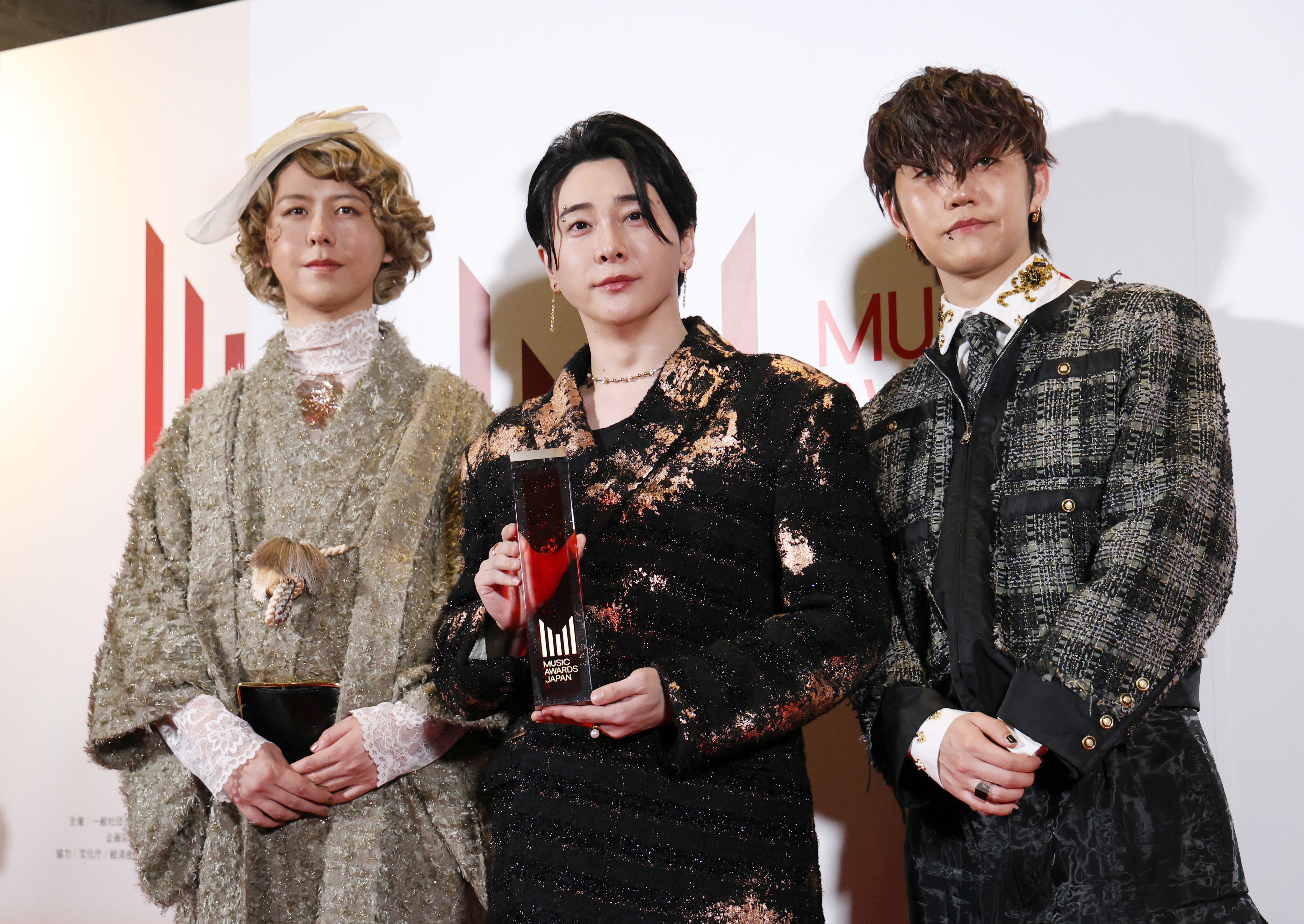 Ayako Kanbe(かんべあやこ)　猫と少女 藤あや子「いつもと顔違いすぎて…」愛猫にギッタギタにされてしまう