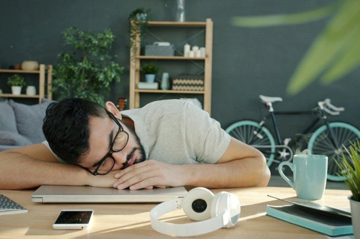 The 15-Minute Lunch Change An Expert Says May Banish Your Afternoon Slump