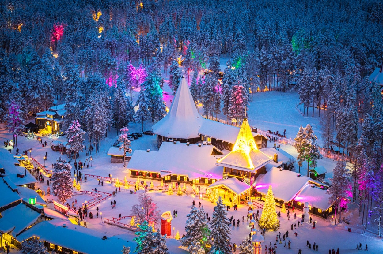 Your European Itinerary Will Reveal Your Favorite Christmas Activity