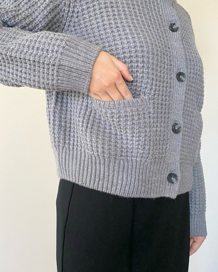 【新品】 UNIQLO ワッフルニットクルーネックカーディガン XL デザインに惚れた」「想像以上の暖かさ」ユニクロCの『4990円→3990円