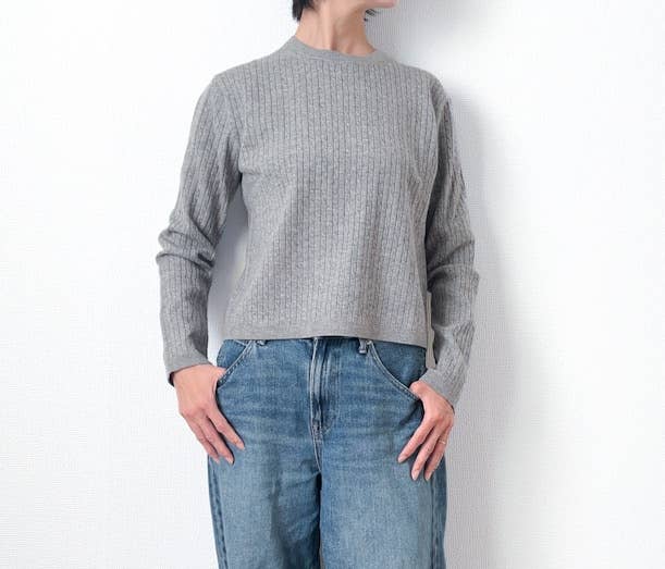 絶対買った方がいい」「3色買いました」ユニクロの『3990円→2990円