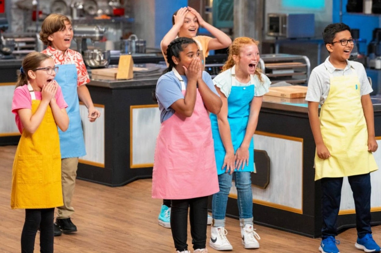 Here's What My Family Of 4 Is Streaming On TV Over The Holidays (That Kids And Adults Can All Agree On)