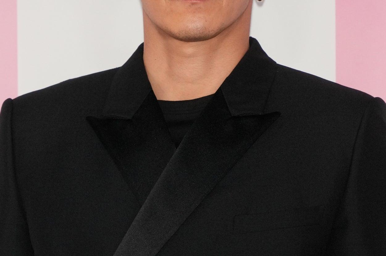 小栗旬さん（時事通信フォト）