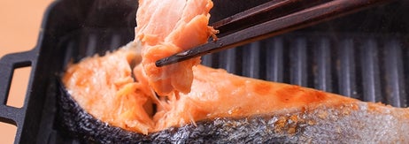 グリルで焼いたシャケのイメージ画像 / サンコーのプレスリリースより