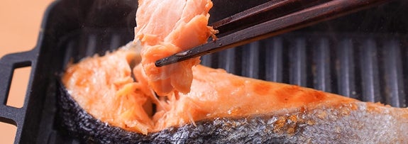 グリルで焼いたシャケのイメージ画像 / サンコーのプレスリリースより