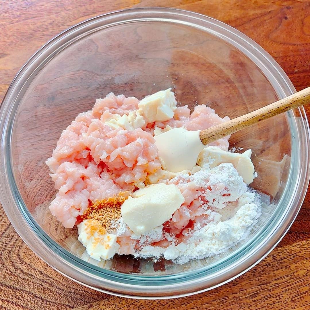 鶏むね肉の絶品レシピ！唐揚げより美味しい簡単調理法レシピ・作り方
