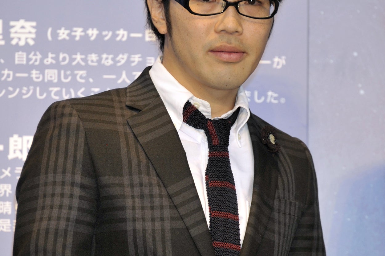 鈴木拓さん（時事通信フォト）