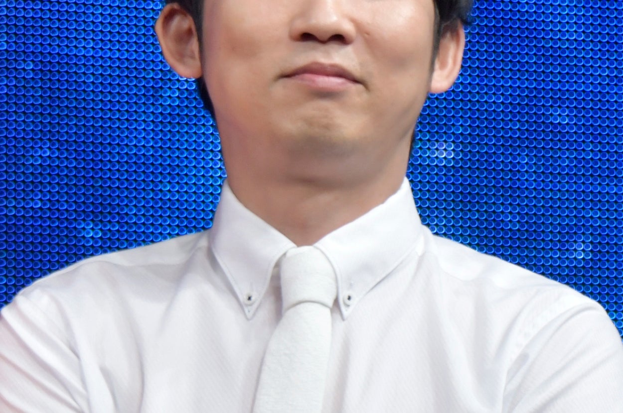 石田明さん（時事通信フォト）