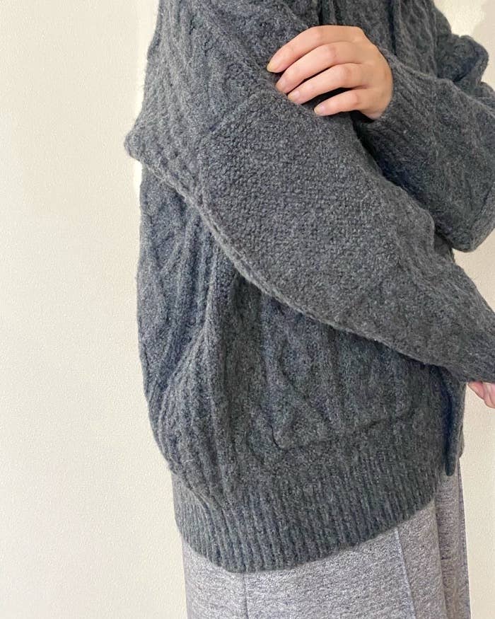 もう欲しいサイズなくなってる…！GU×ガーメンツの「主役カーディガン 