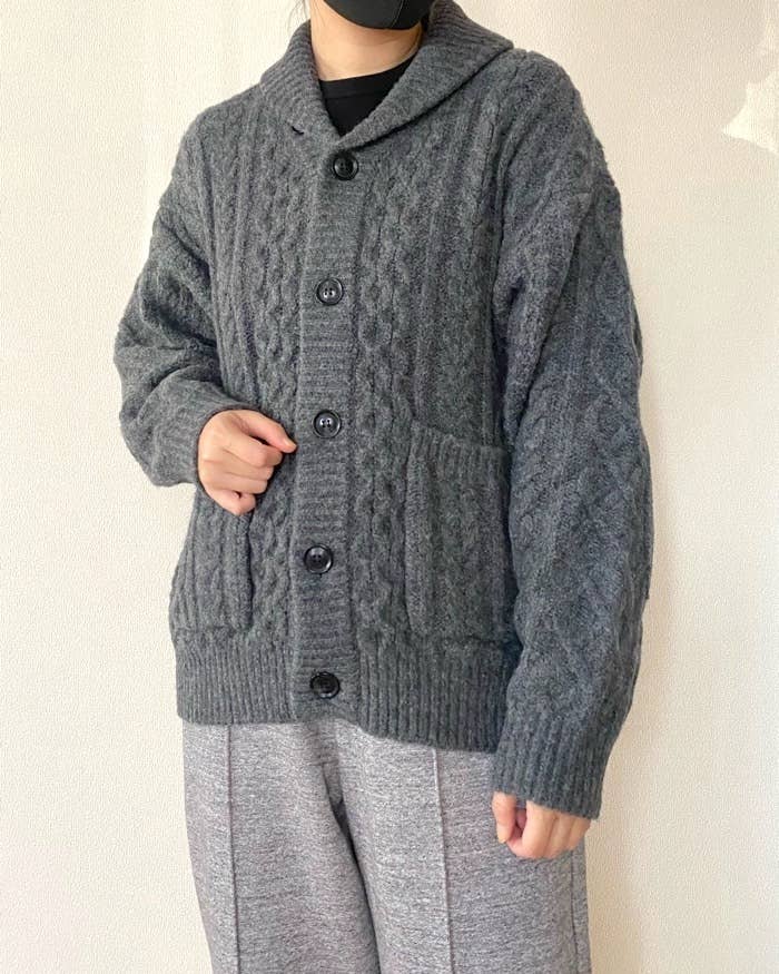 もう欲しいサイズなくなってる…！GU×ガーメンツの「主役カーディガン 