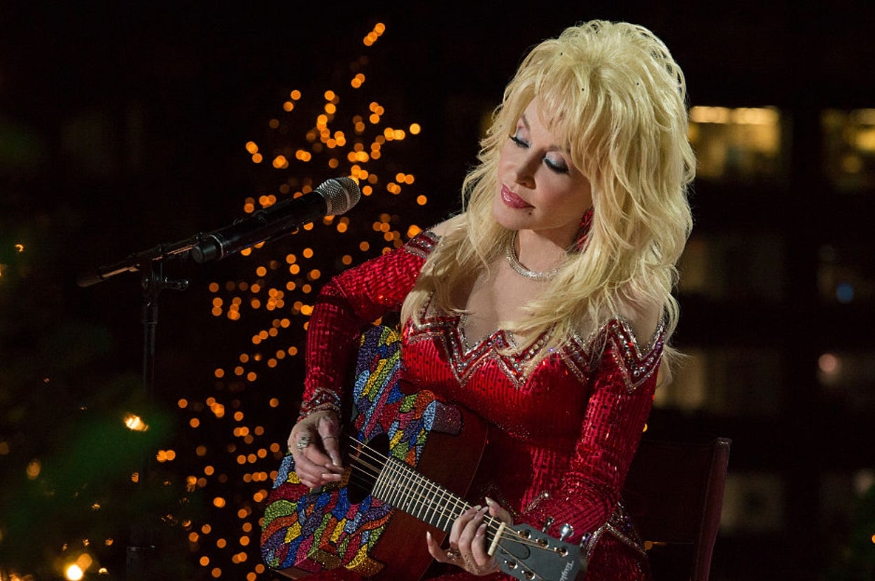 Enjoy Some Foods That Start With "C" And We'll Guess Your Favorite Christmas Song