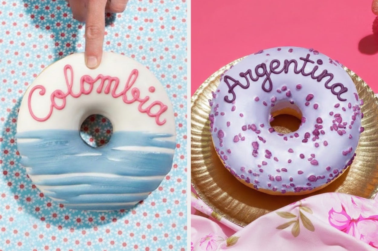Dos donas decoradas; la izquierda con "Colombia" y detalles de mar, la derecha con "Argentina" y decoraciones rosadas sobre papel dorado