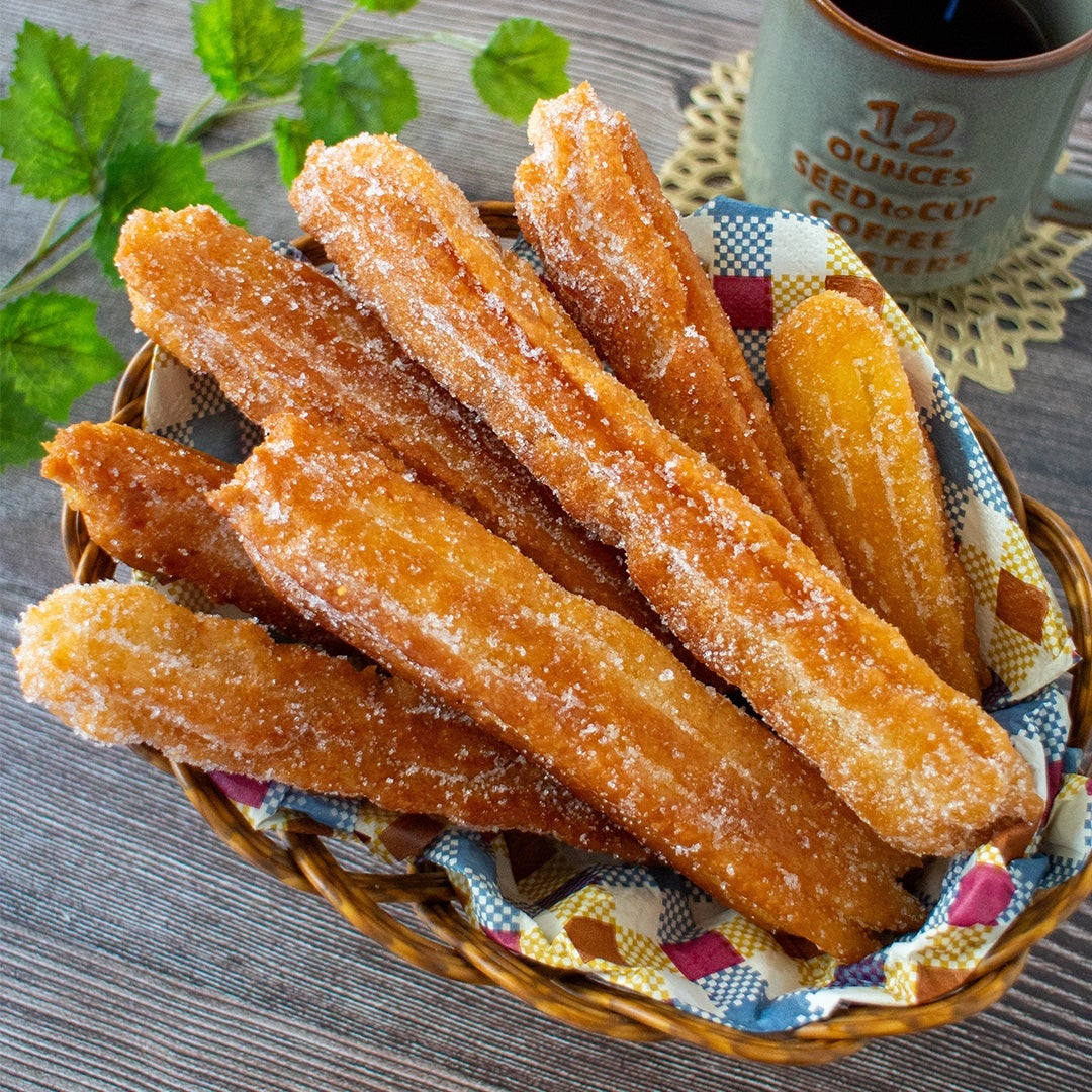 1本40円以下で作れる！】材料2つ♡外カリ中もっちの簡単チュロスレシピ