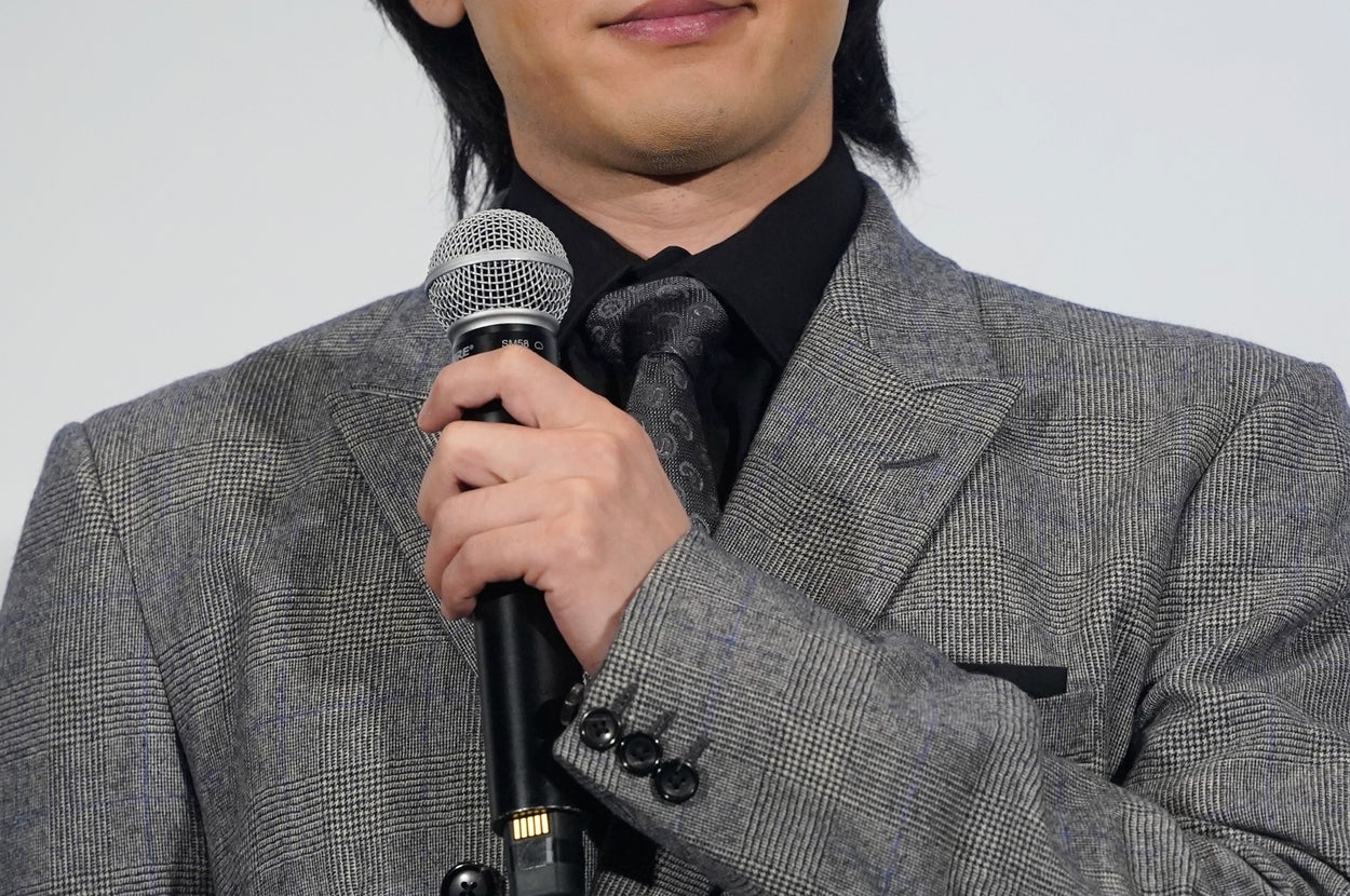 中村倫也さん（時事通信フォト）