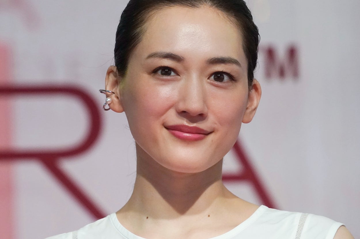 綾瀬はるかさん（時事通信フォト）