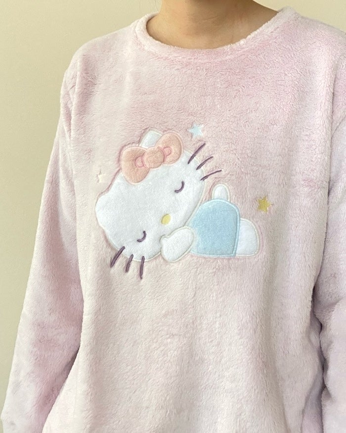 めっちゃ暖かい」「可愛くてお気に入り」GU×サンリオの『ふわふわ