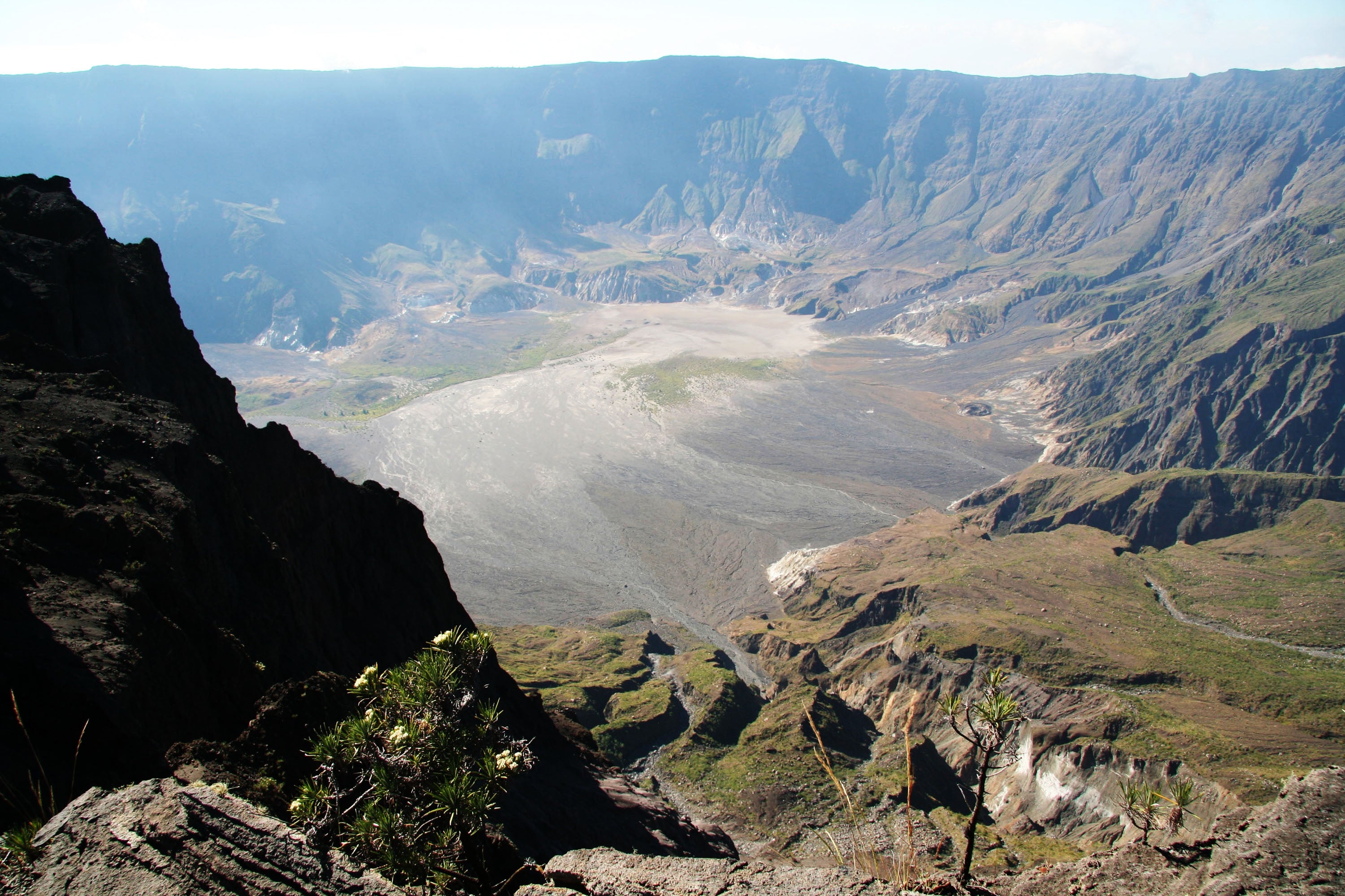 Volcanuic Ridge 10 Of The Best, Most Interesting History Fun Facts