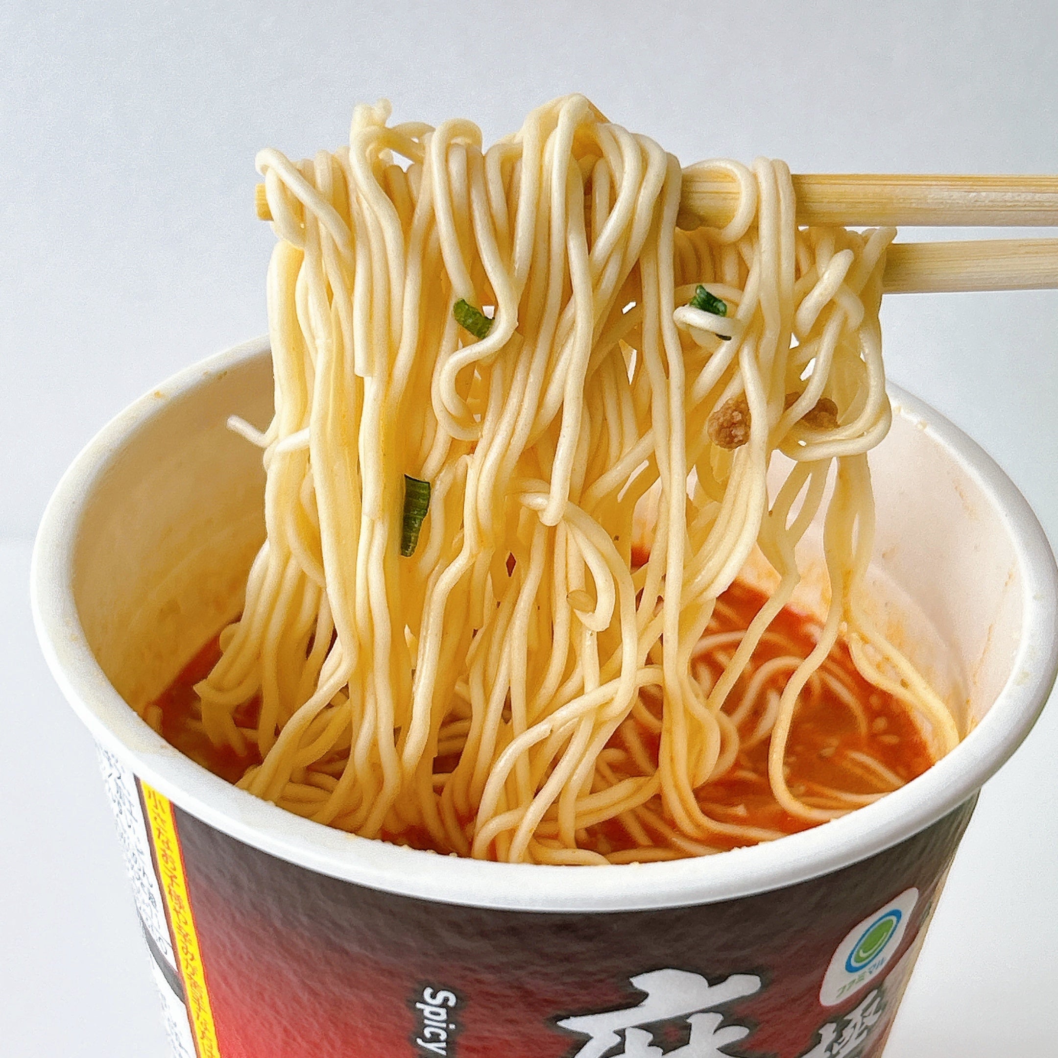 ファミリーマートFamilyMart（ファミリーマート）の「極細麺で味わう麻辣担々麺」