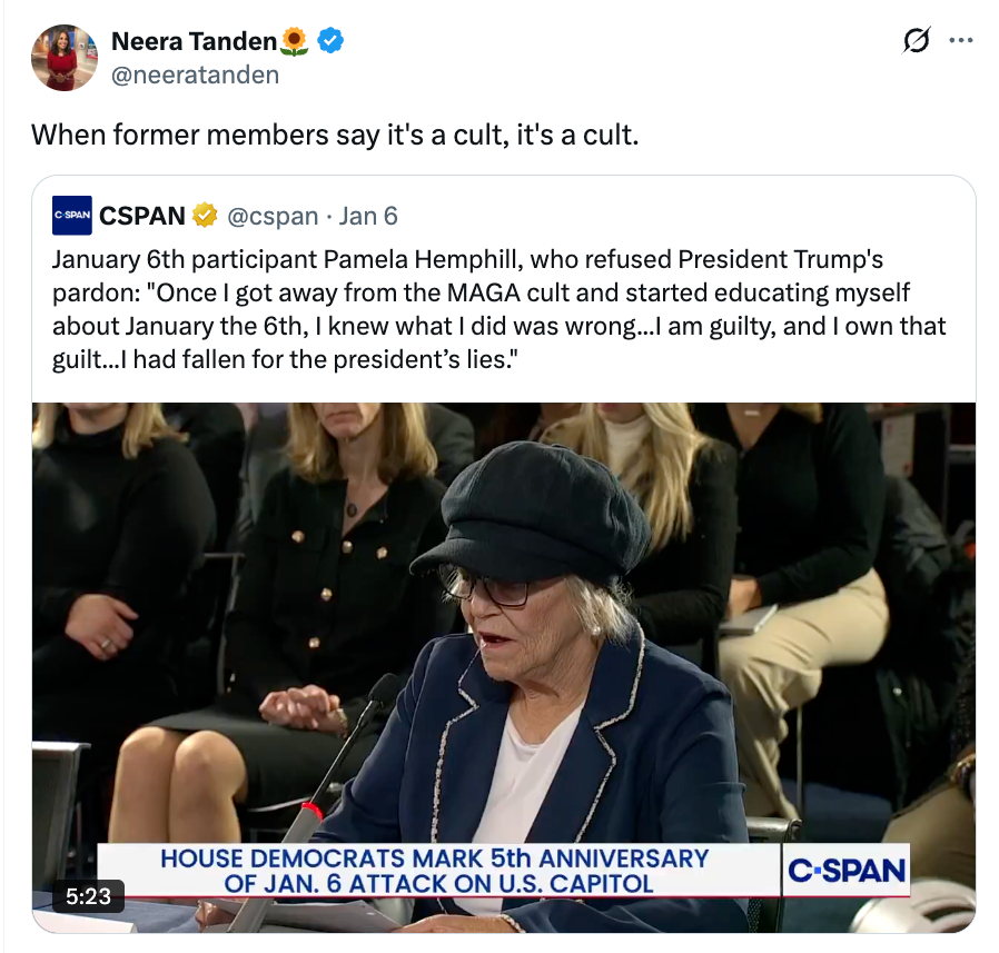 En tweet fra Neera Tanden inkluderer en video av 6. januar-deltaker Pamela Hemphill som diskuterer anger, skyldfølelse og distansering fra MAGA