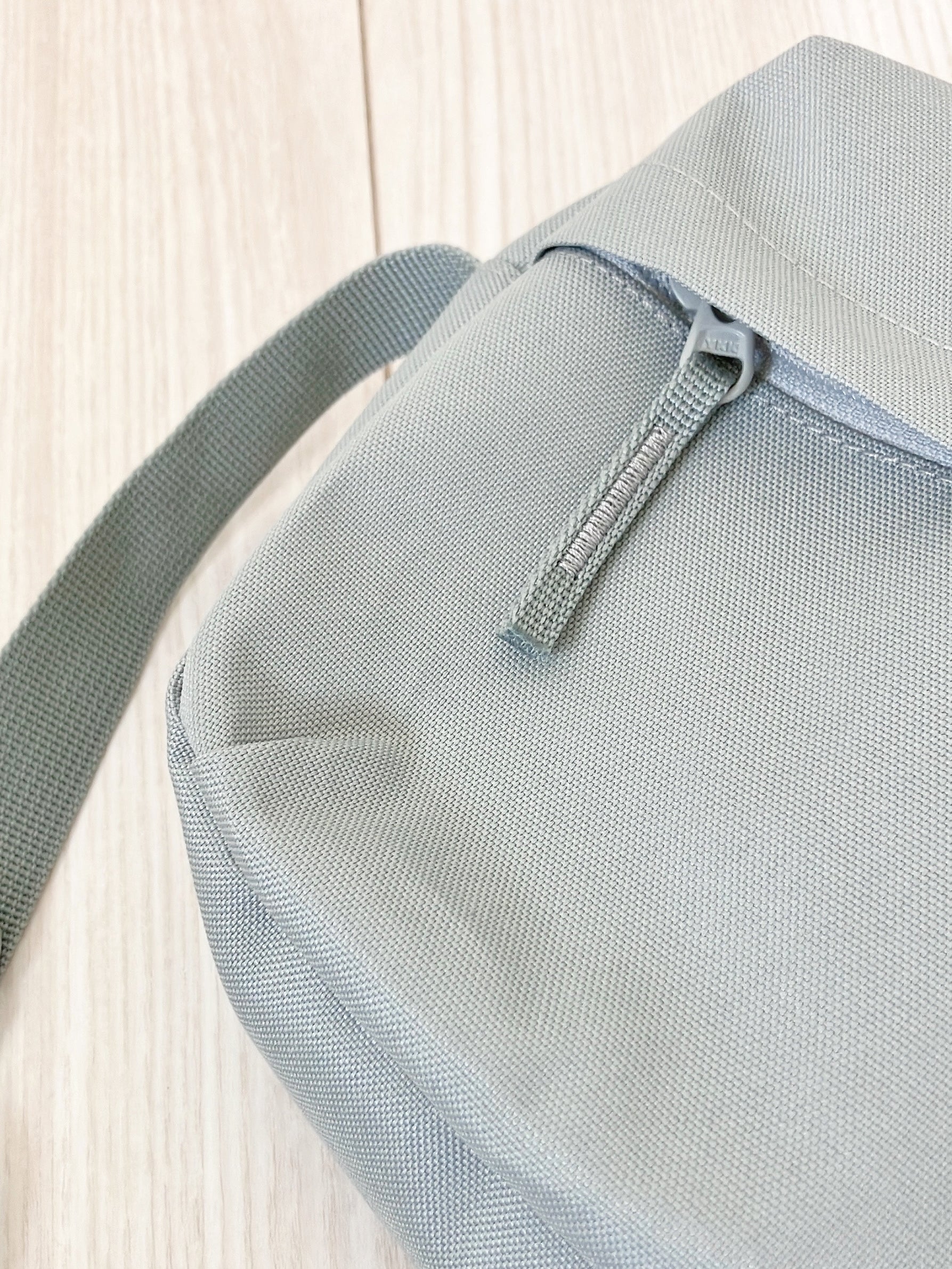 無印良品】コンパクトなのに大容量!ナナメ掛けもできる「1900円バッグ 無印良品】コンパクトなのに大容量!ナナメ掛けもできる「1900円バッグ