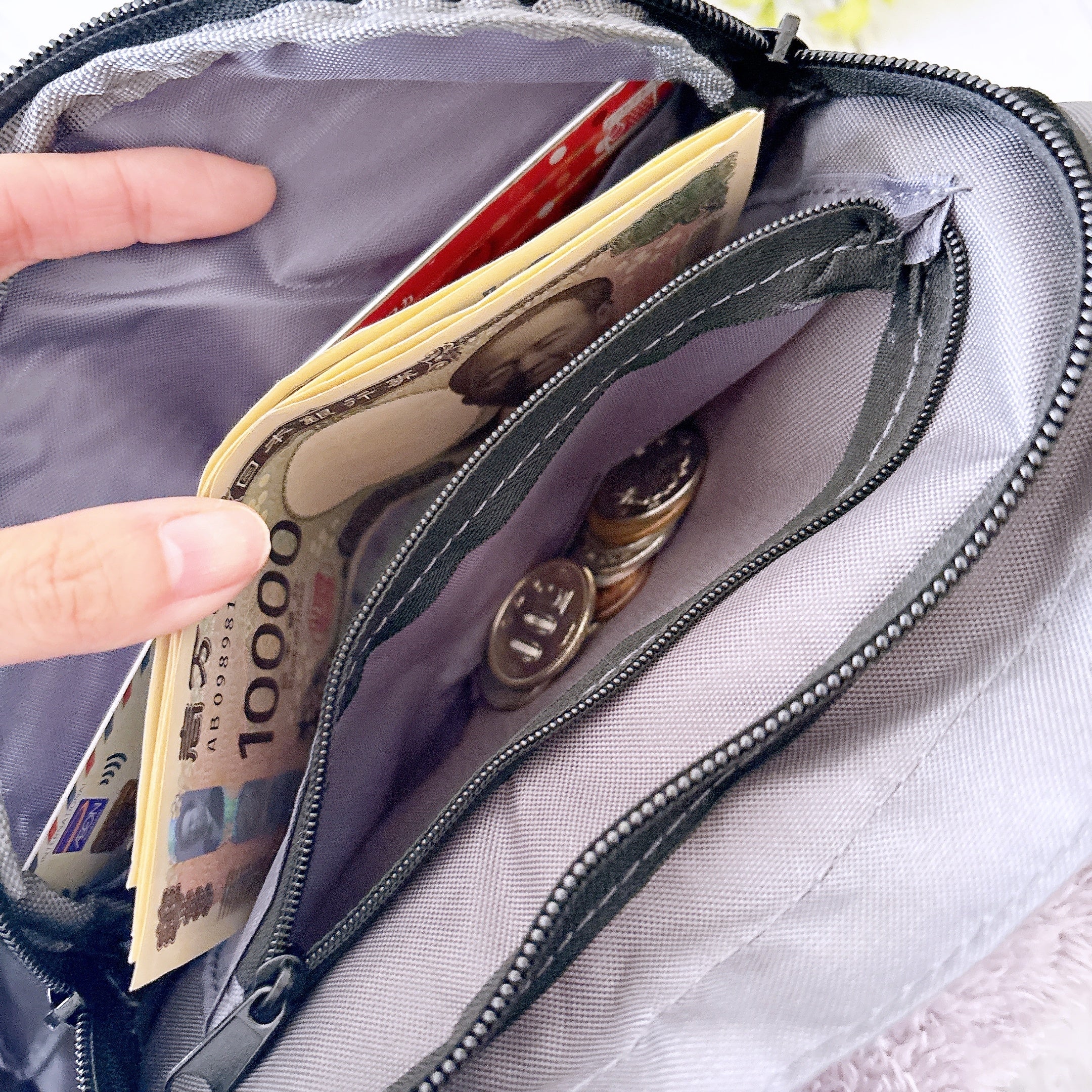 MonoMax』2月号付録の「縦長トートバッグ」は厚みのある上品な質感で高