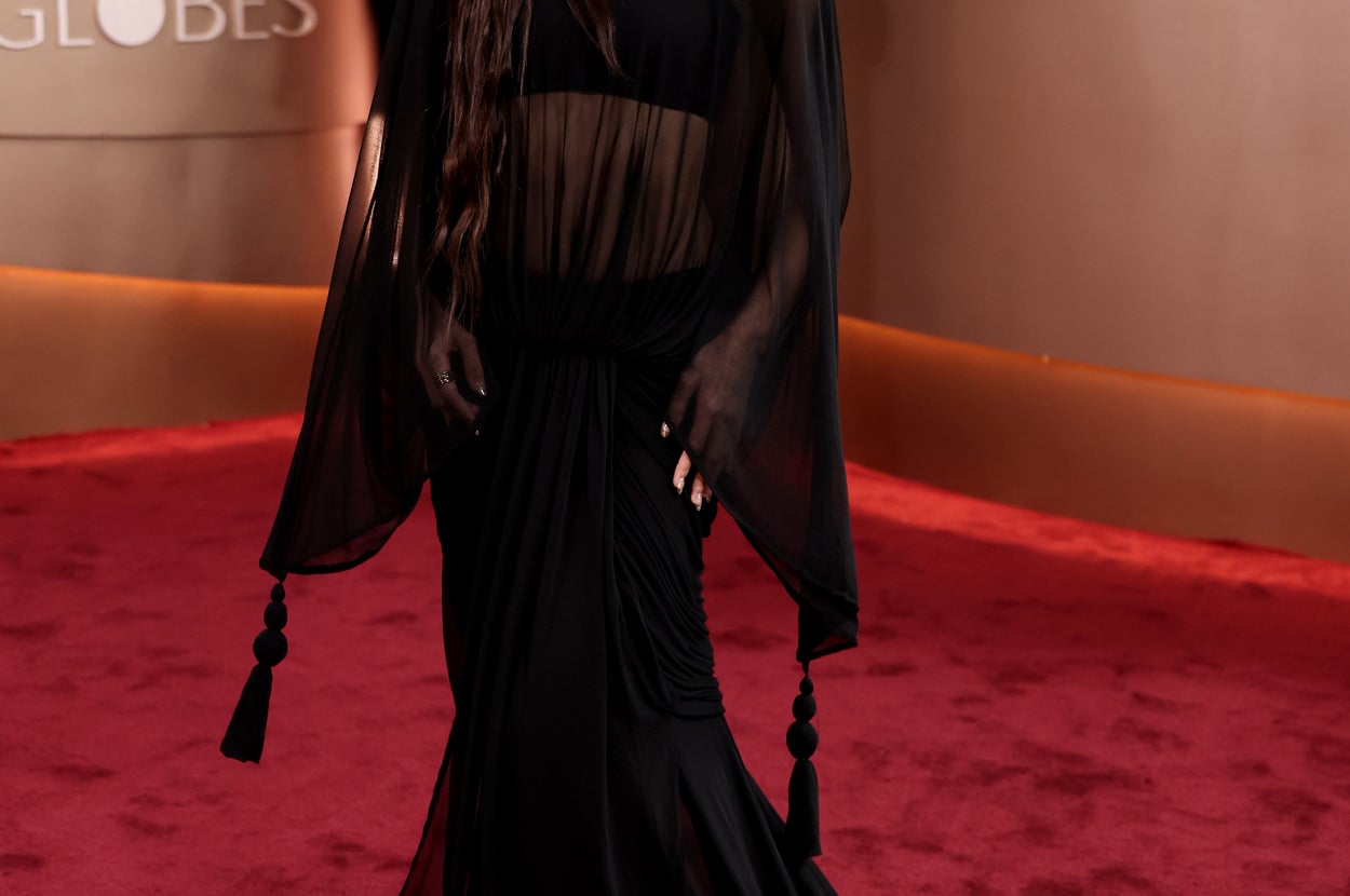 The Hottest Asian Stars We Spotted At The Golden Globes 2026