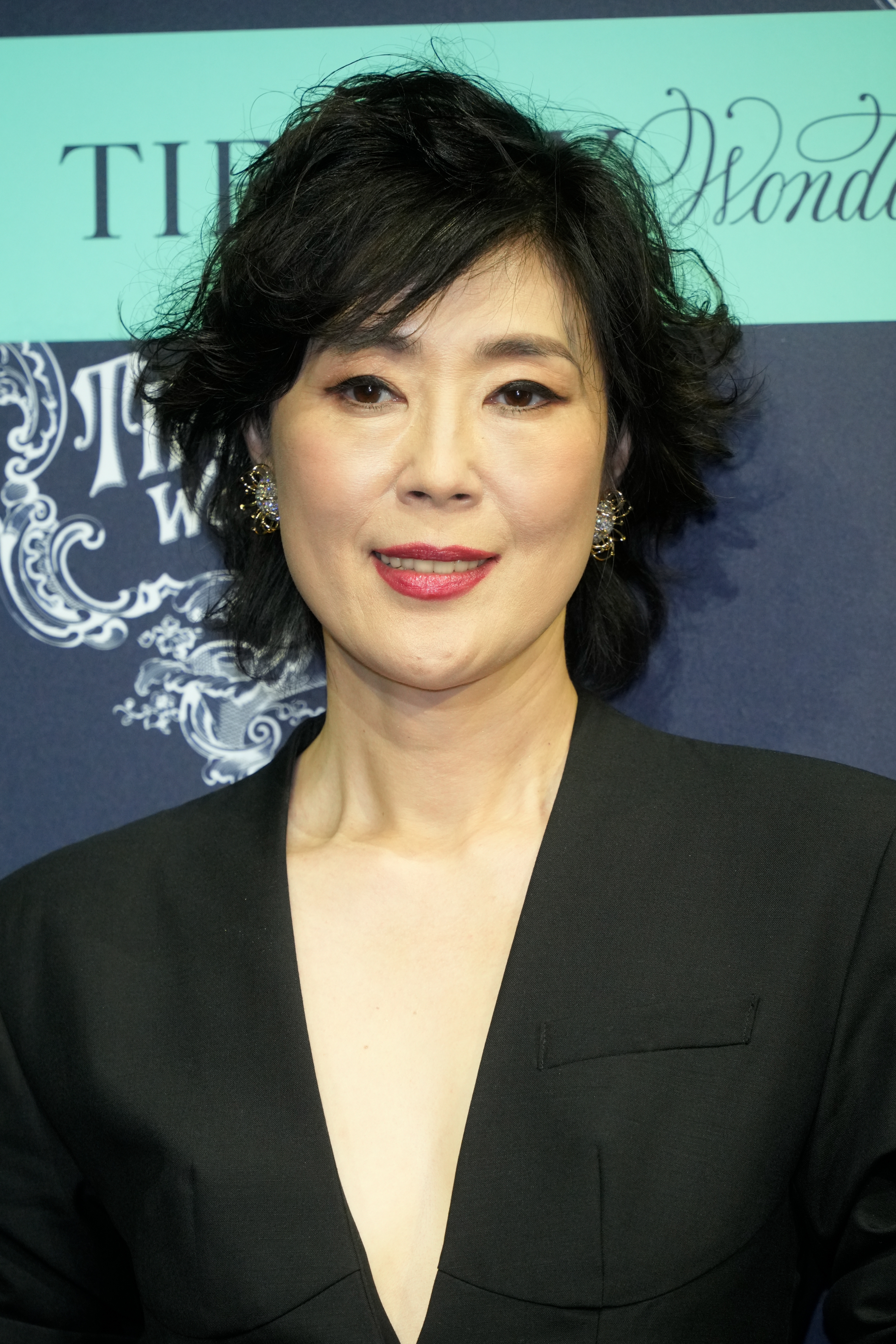 寺島しのぶさん（時事通信フォト）