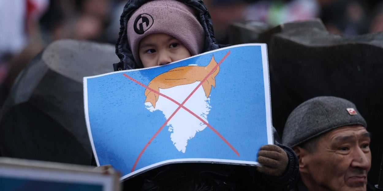 33 Photos That Perfectly Capture How Greenlanders Actually Feel About The United States